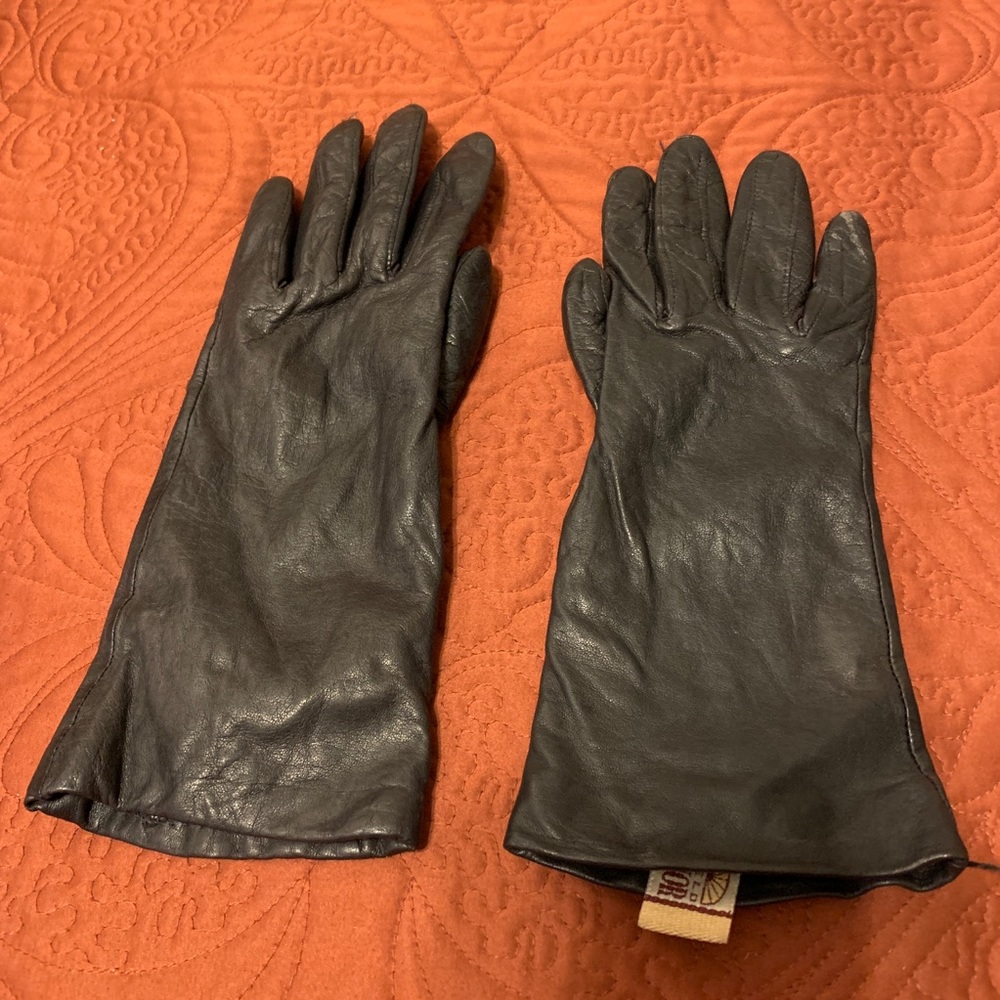 Black leather gloves
